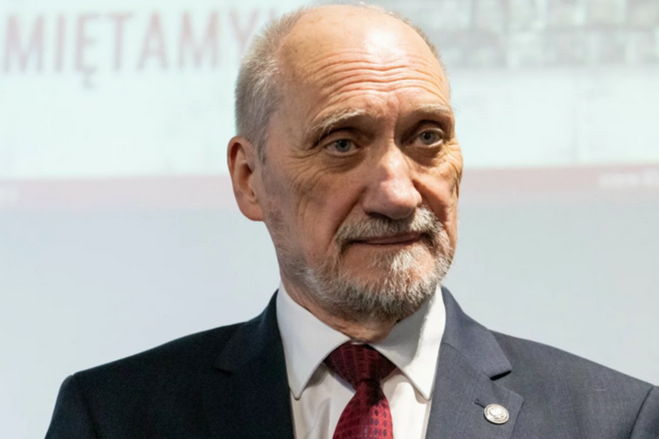 Antoni Macierewicz znów przypomina o swoim raporcie ws. Smoleńska.