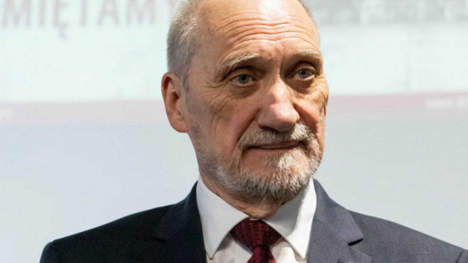 Antoni Macierewicz znów przypomina o swoim raporcie ws. Smoleńska.