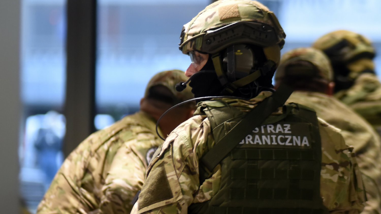 Zamieszanie na Lotnisku Chopina. "Mieli broń na pokładzie i to sporo".