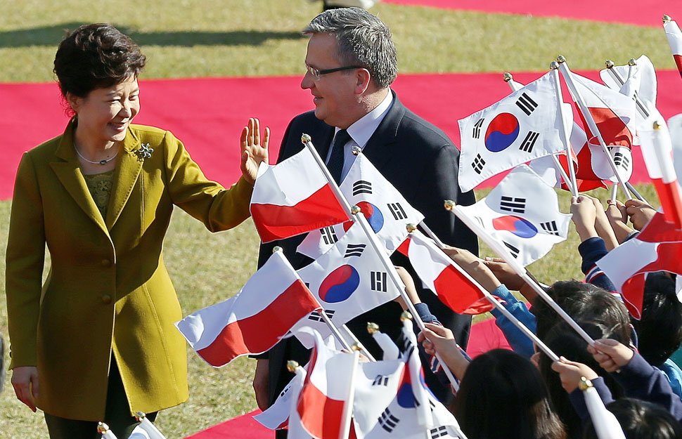 Komorowski u prezydent Korei Południowej Park Geun-hye w październiku 2013 r. Fot. Republic of Korea