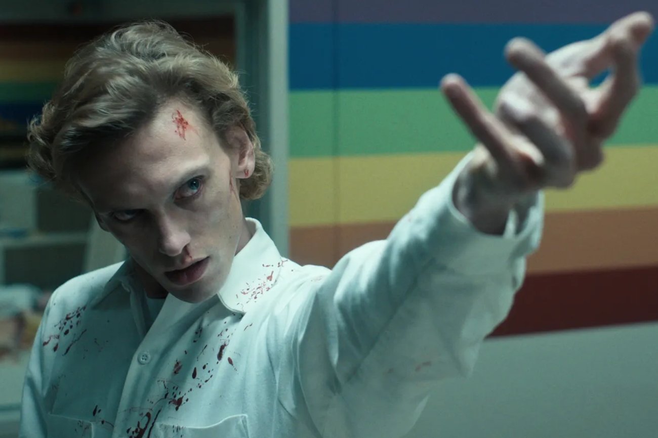 W "Stranger Things 4" zagrał Vecnę. Kim jest Jamie Campbell Bower?