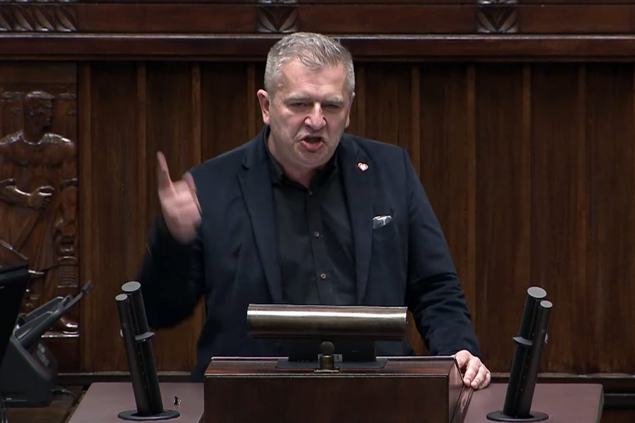 Awantura w Sejmie ws. pigułki "dzień po". "Zlecieli się wszyscy Boguccy".