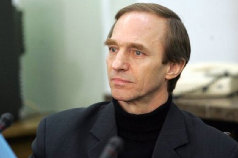 Stanisław Obirek wyznał, ze padł ofiarą księdza pedofila.