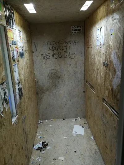 Taki widok codziennie w drodze do pracy i z powrotem do domu może nieco przygnębiać.