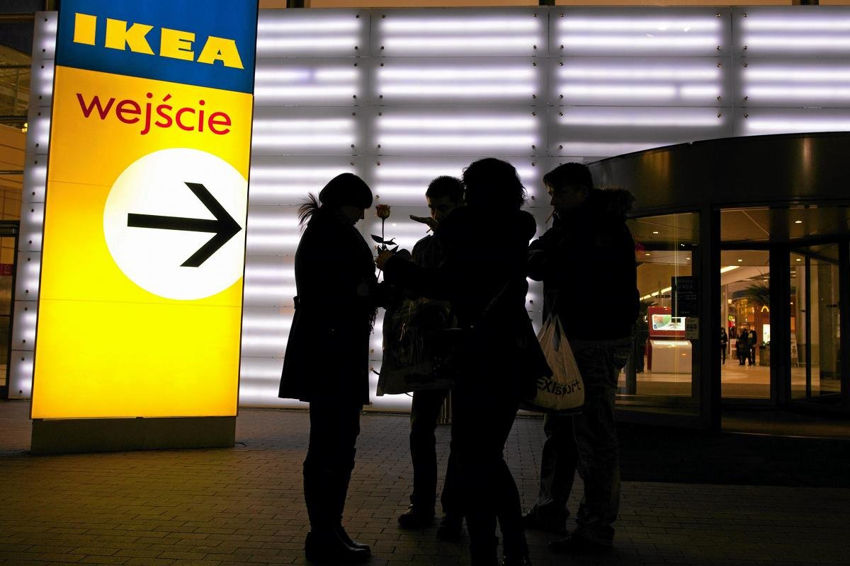 Marzec 2011. Wiosenny piknik fundacji Neo w ramach akcji gaszenia światła "Godzina dla Ziemi".