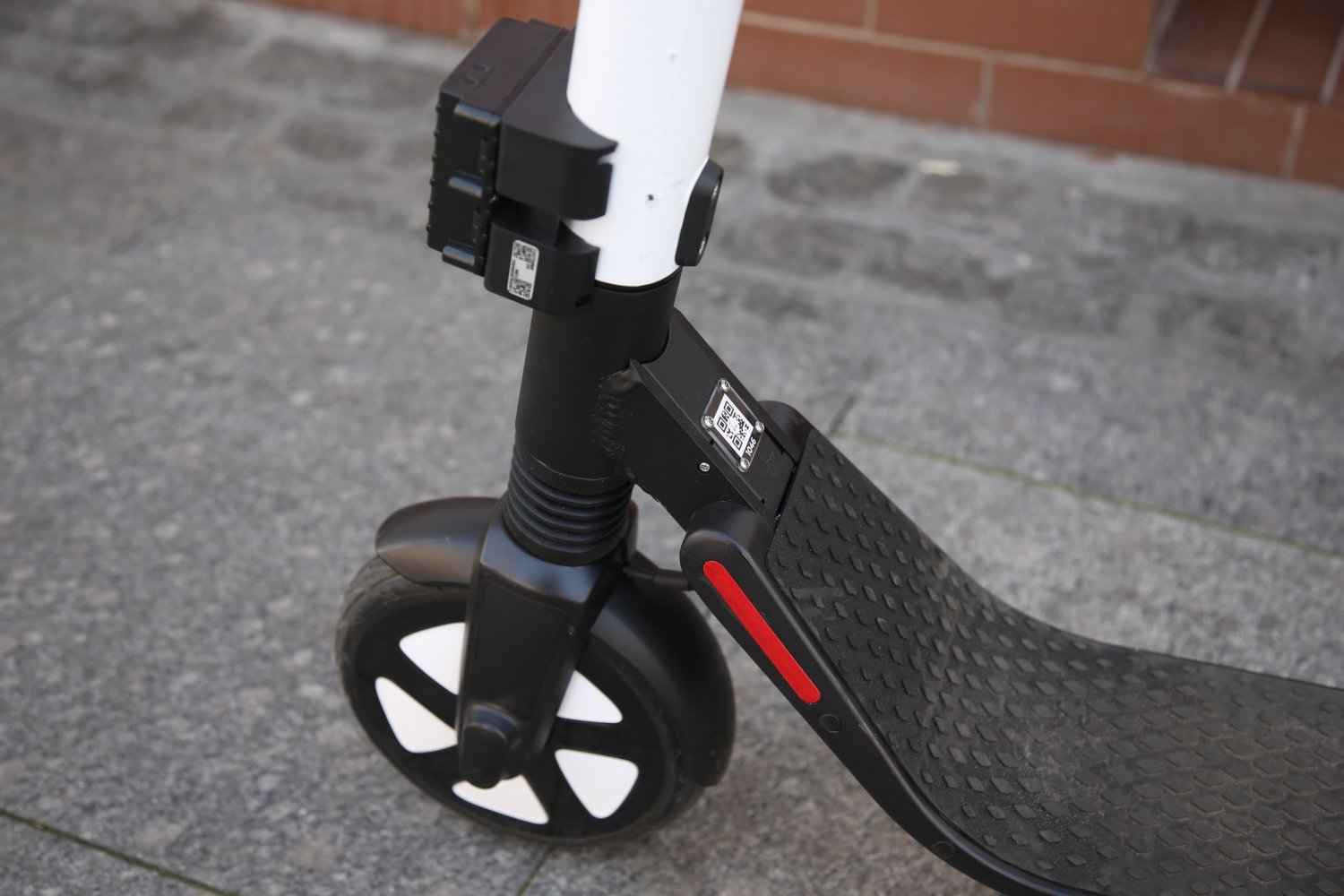 Hulajnogi z Lidla dostępne w przystępnej cenie.