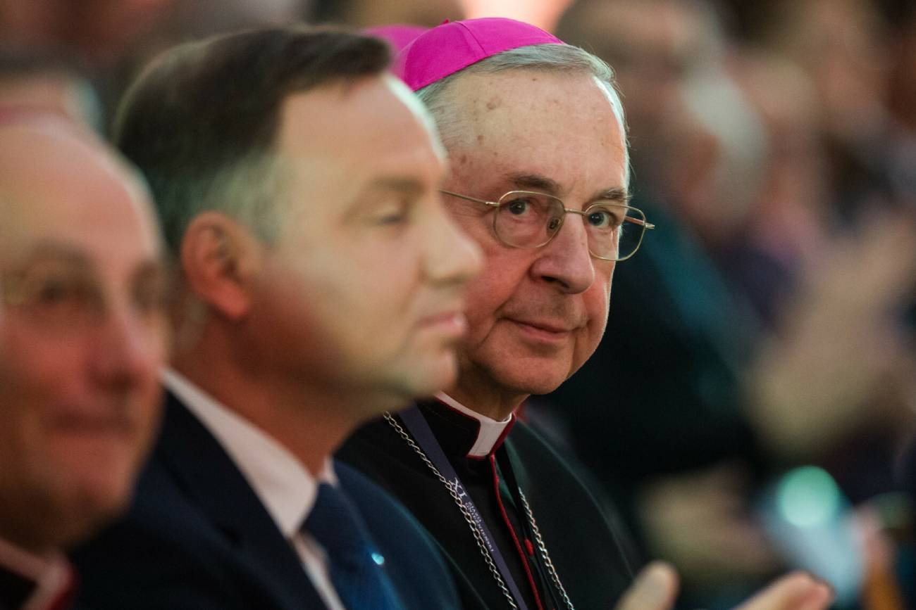 Andrzej Duda nie spełnił prośby abp Gądeckiego. "Idzie za tłumem"