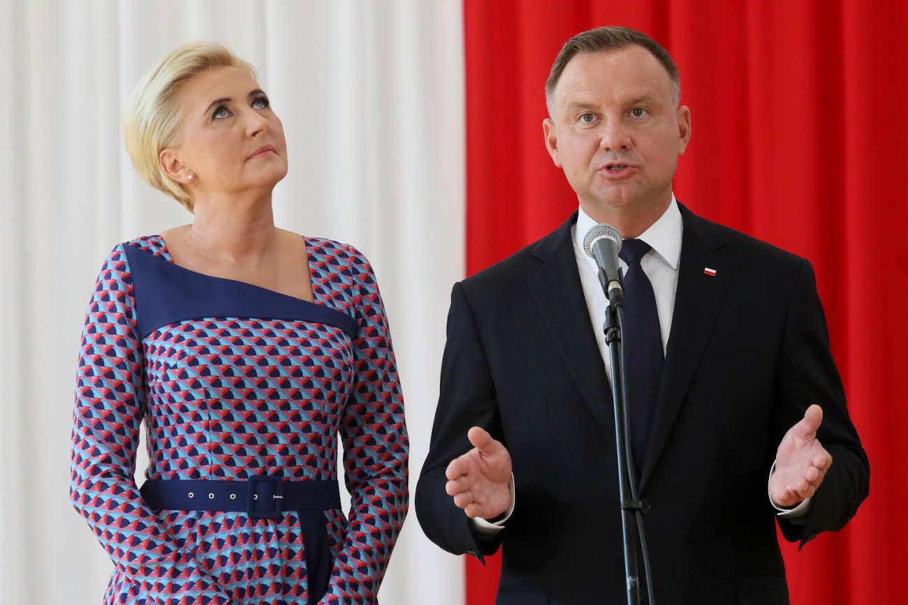 Krzysztof Skiba postanowił zwrócił uwagę na milczącą postawę pierwszej damy Agaty Kornhauser-Dudy w kontekście tragicznej śmierci 30-letniej Izabeli z Pszczyny.