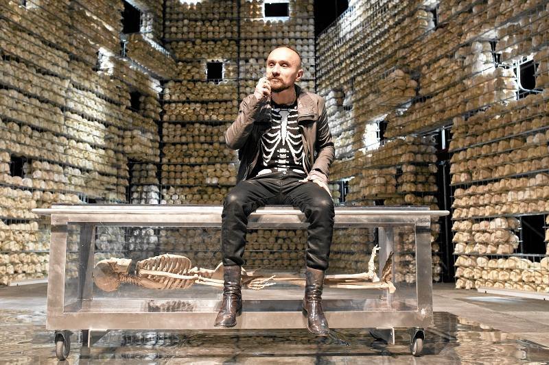 Jan Klata podczas próby do spektaklu "Do Damaszku" w Teatrze Starym w Krakowie.