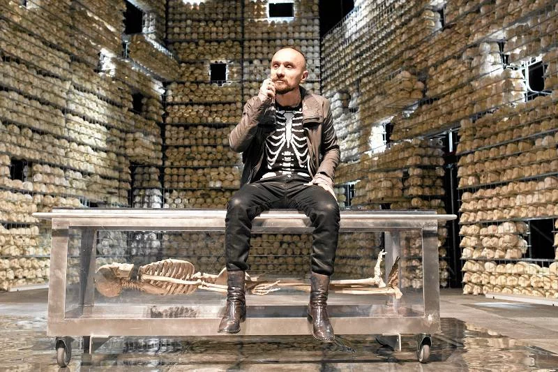 Jan Klata podczas próby do spektaklu "Do Damaszku" w Teatrze Starym w Krakowie.
