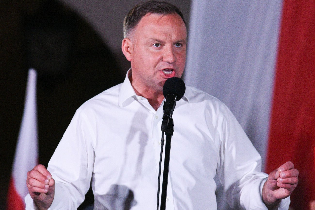 Andrzej Duda wziął udział w konsultacjach z przedstawicielami klubów i kół parlamentarnych w sprawie prezydenckiego projektu zmiany ustawy o Sądzie Najwyższym.