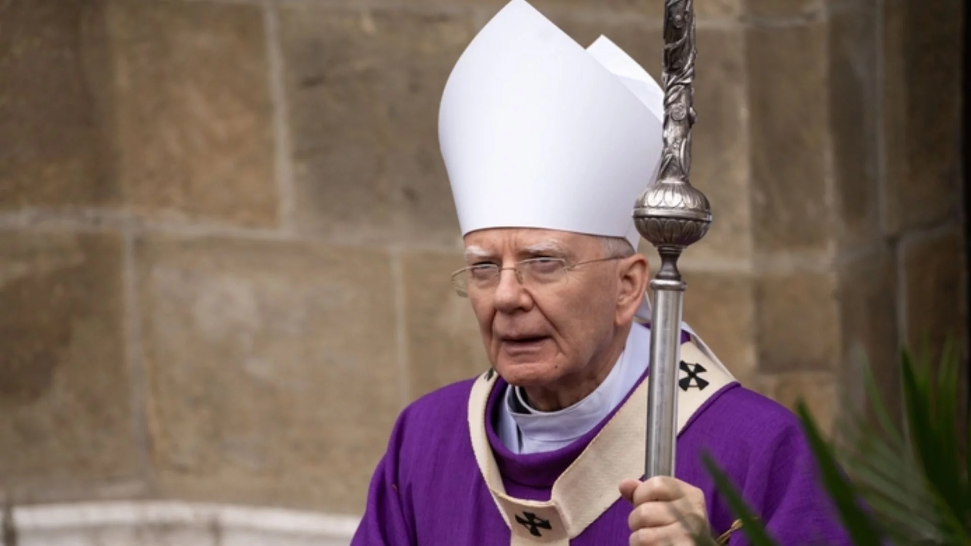 Jędraszewski odchodzi na bogato. Ogromna emerytura i "krakowskie Castel Gandolfo"