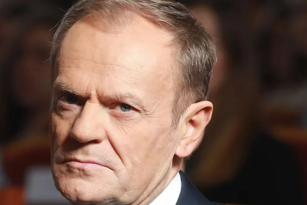 Informator serwisu Wprost przyznał, że ewentualny powrót Donalda Tuska do polskiej polityki byłby "ciosem wymierzonym w plany ludzi Rafała Trzaskowskiego".
