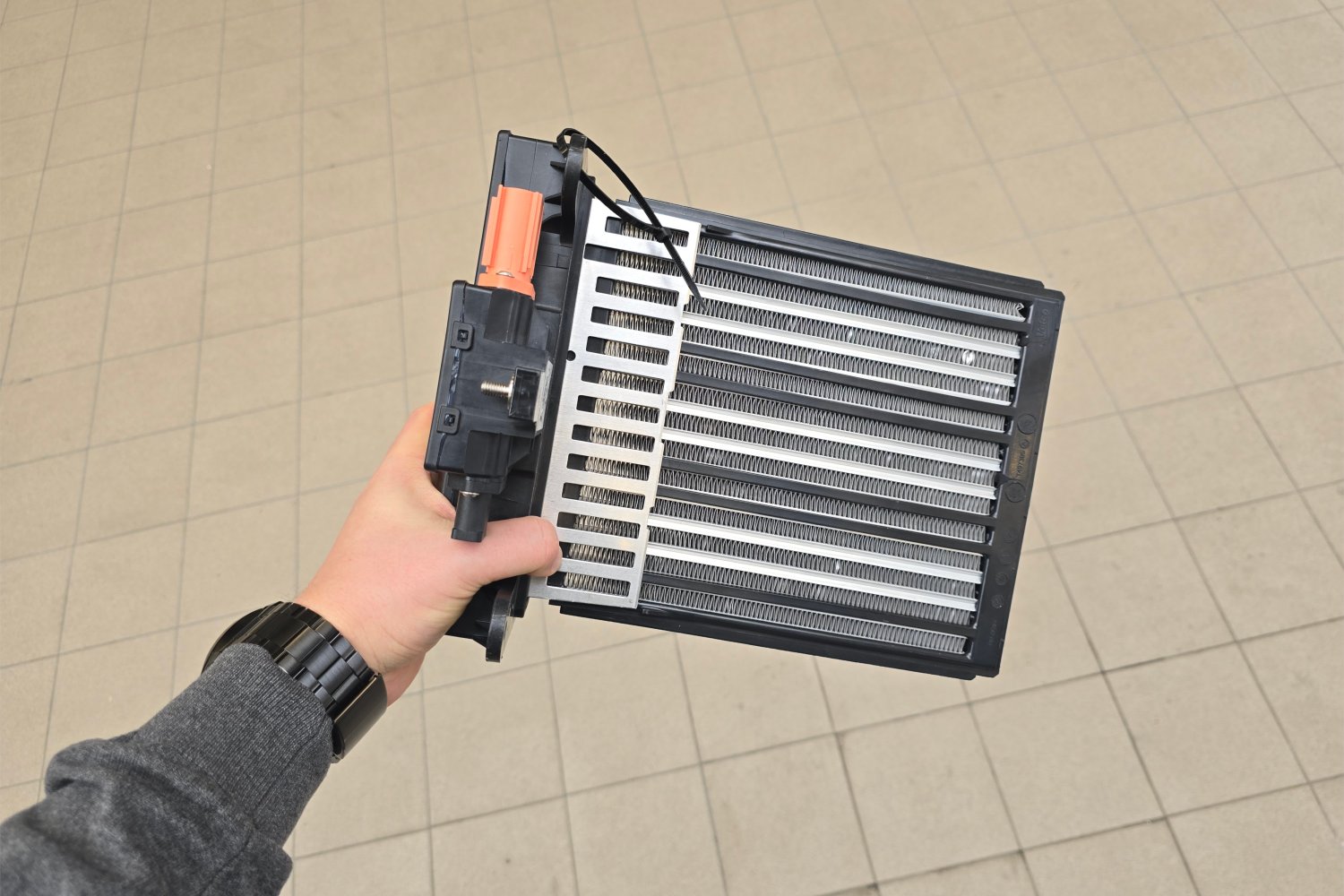 Grzałka powietrza w samochodzie elektrycznym