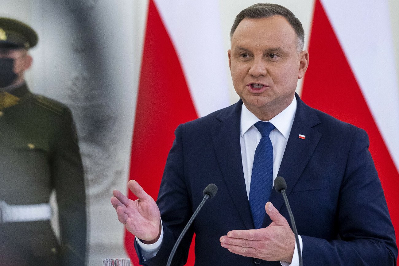 Prezydent Andrzej Duda powiedział, jak patrzy na kwestie związane z wyrokiem polskiego TK ws. nadrzędności konstytucji nad prawem unijnym.