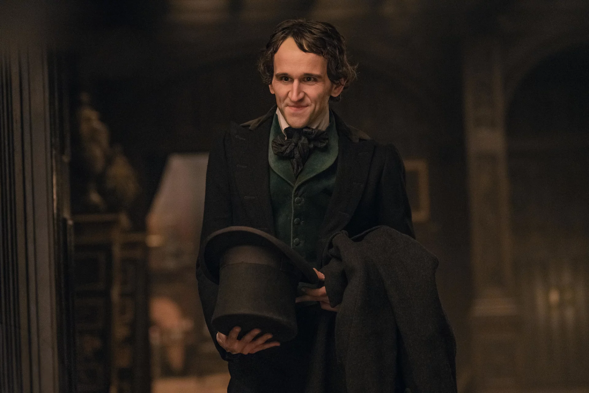 Harry Melling jako Edgar Allan Poe w filmie "Bielmo"