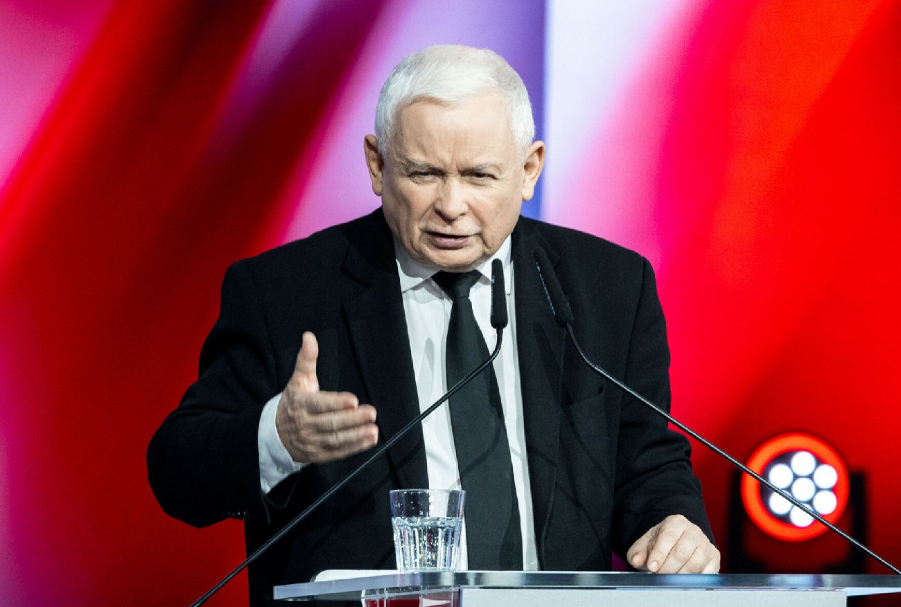 Politycy PiS przeciwko Jarosławowi Kaczyńskiemu. Łukasz Kmita nie przeszedł.