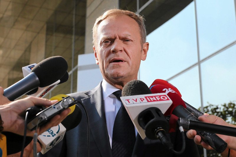 Donald Tusk mocno ćwiczył język angielski przez wiele lat.