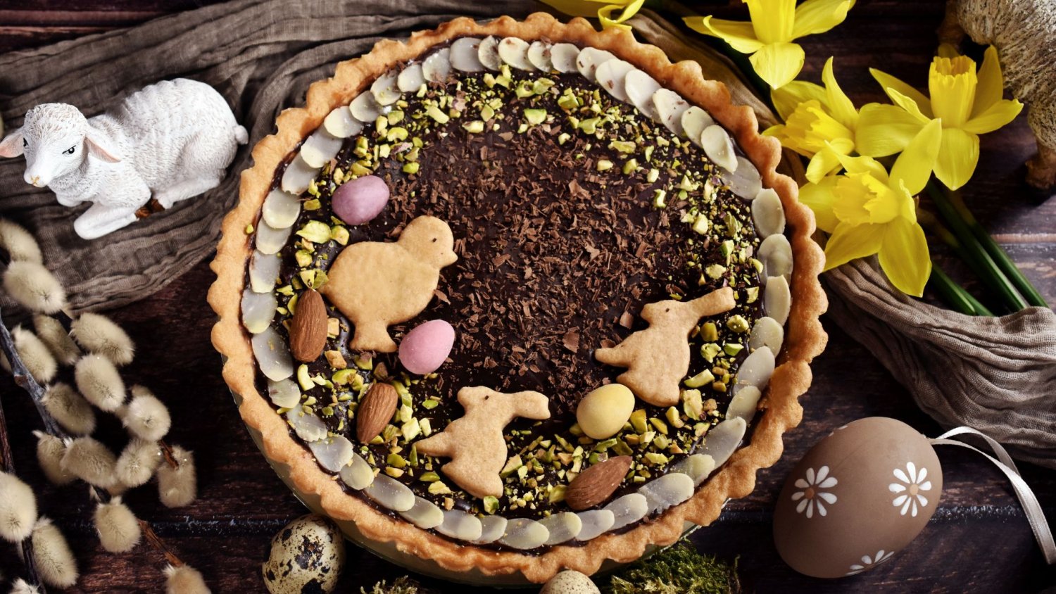 Mazurek Gessler podbija Wielkanoc. Jej 2 triki robią z ciasta prawdziwy cud