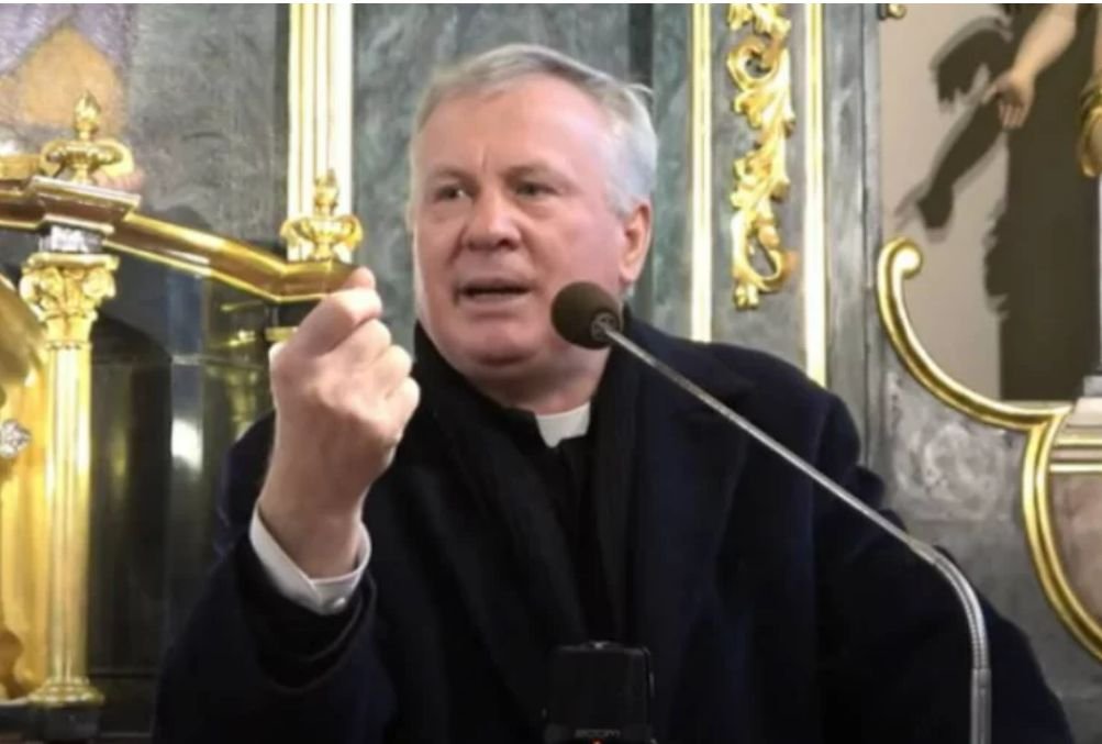 Kuria Metropolitalna w Lublinie oraz Katolicki Uniwersytet Lubelski postanowili całkowicie odciąć się od kontrowersyjnych słów ks. prof. Tadeusza Guza, który porównał szczepienia na COVID-19 do nazistowskich zbrodni.