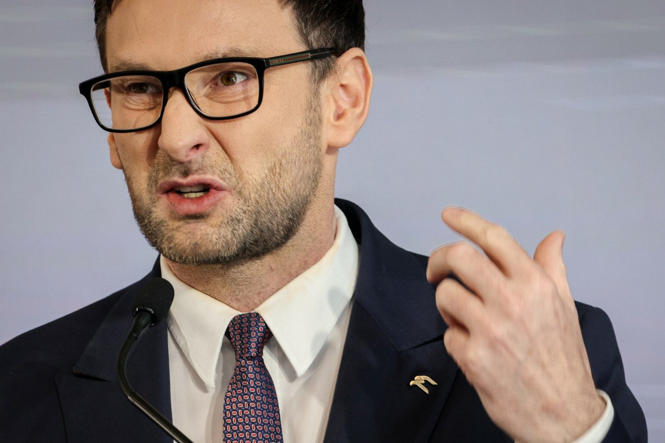 Danie Obajtek odniósł się do ostatnich doniesień "Gazety Wyborczej" na temat zarobków jego matki.