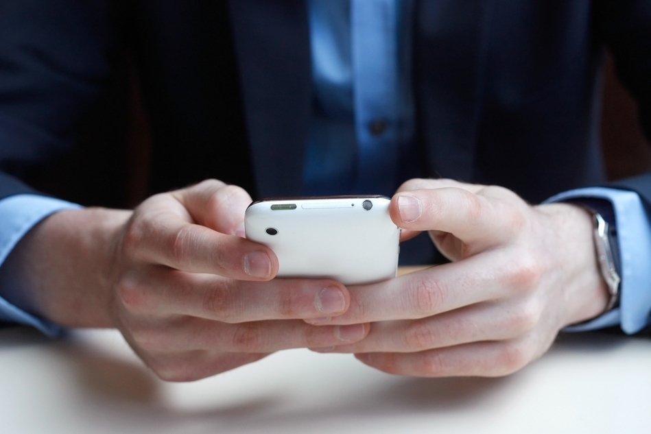 Play zmagał się z poważną awarią. MMS-y trafiały do złych adresatów.