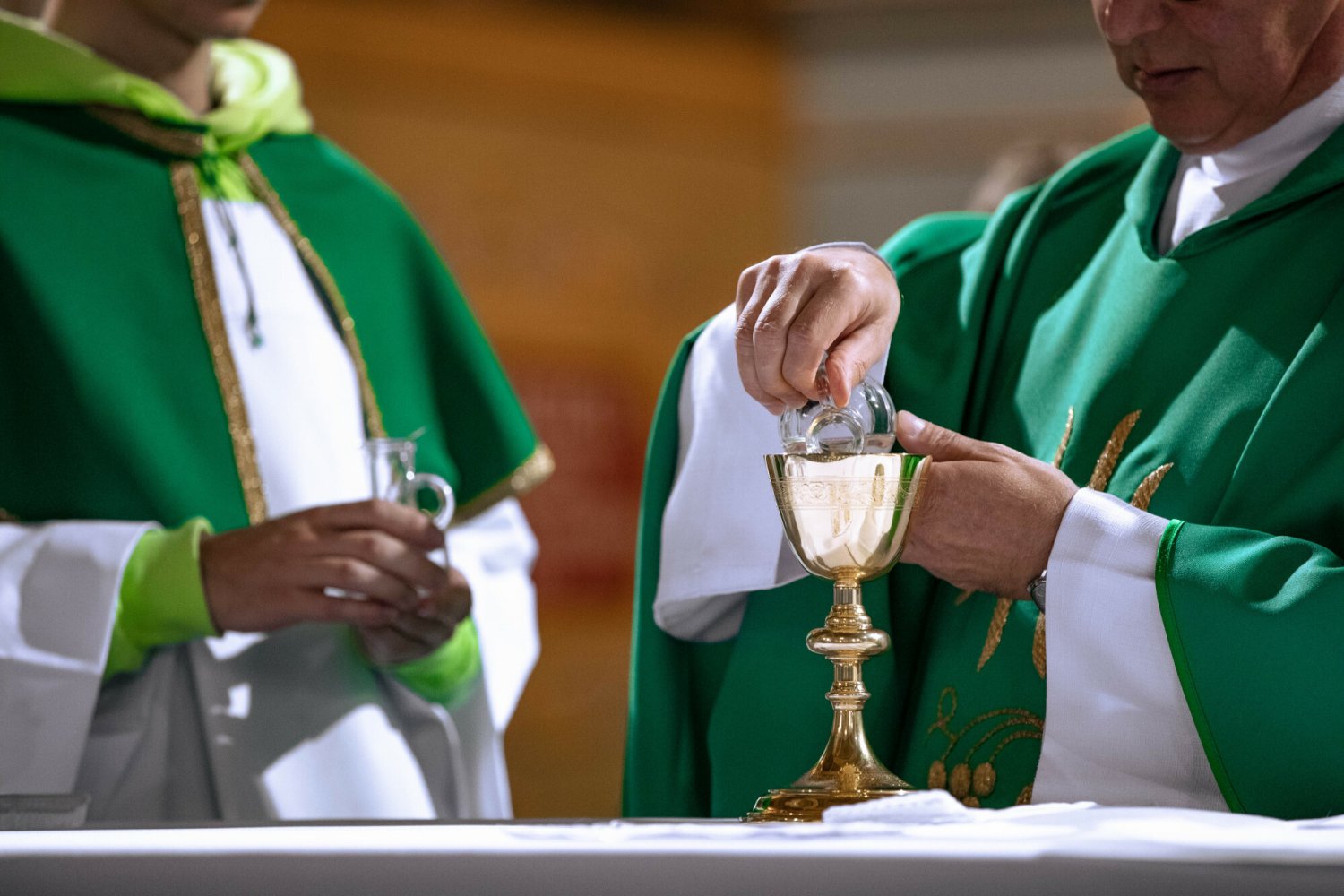 Spór w Pacanowie. Parafianie domagają się odwołania proboszcza.