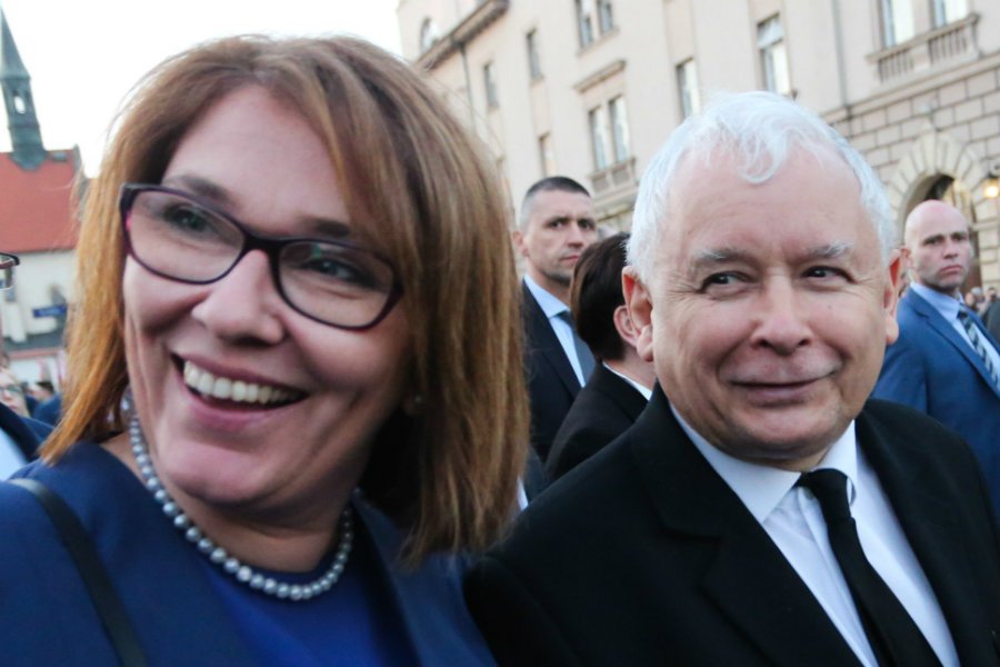 Beata Mazurek i Jarosław Kaczyński wielokrotnie wypowiadali się krytycznie o przybyszach z krajów arabskich.