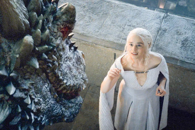 "Wichry Zimy" coraz bliżej? George R. Martin publikuje fragment.