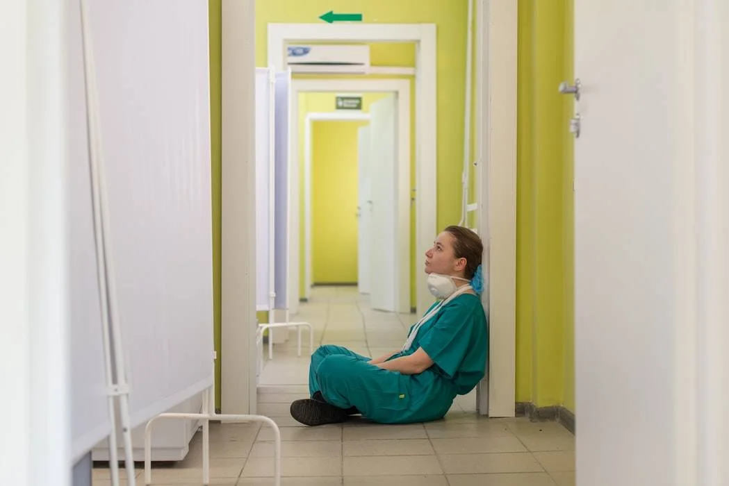 Pielęgniarka opowiada o pracy na OIOM-ie w czasach COVID-19. Zdjęcie ilustracyjne.
