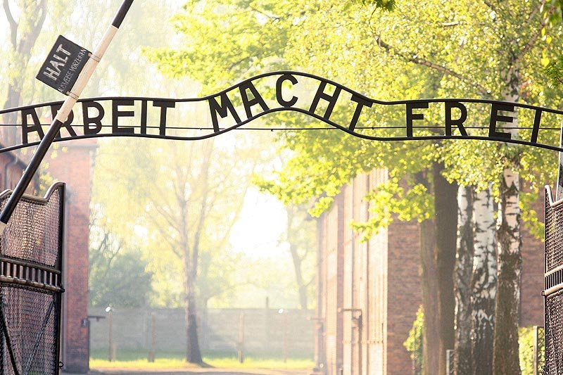 W Polsce wciąż toczą się setki spraw dotyczących zbrodni nazistowskich z czasów II wojny światowej - informuje Centrum Szymona Wiesenthala.