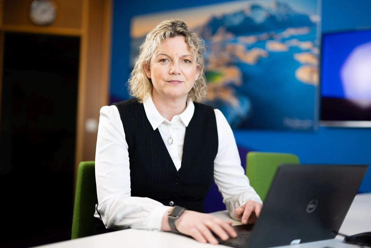 Tonje Sagstuen, szefowa norweskiej loterii narodowej Norsk Tipping zrezygnowała po skandalu z nagrodami. Tonje Sagstuen, szefowa norweskiej loterii narodowej Norsk Tipping zrezygnowała po skandalu z nagrodami.