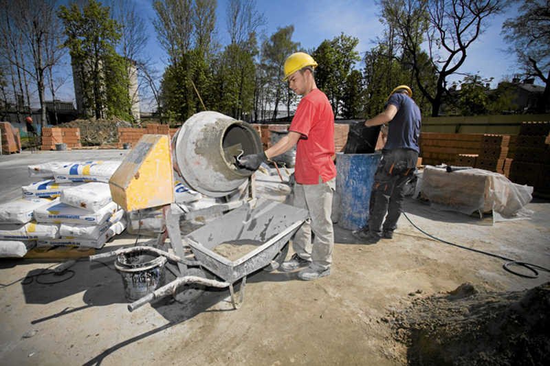 Murarze na budowie w Bielsku-Białej