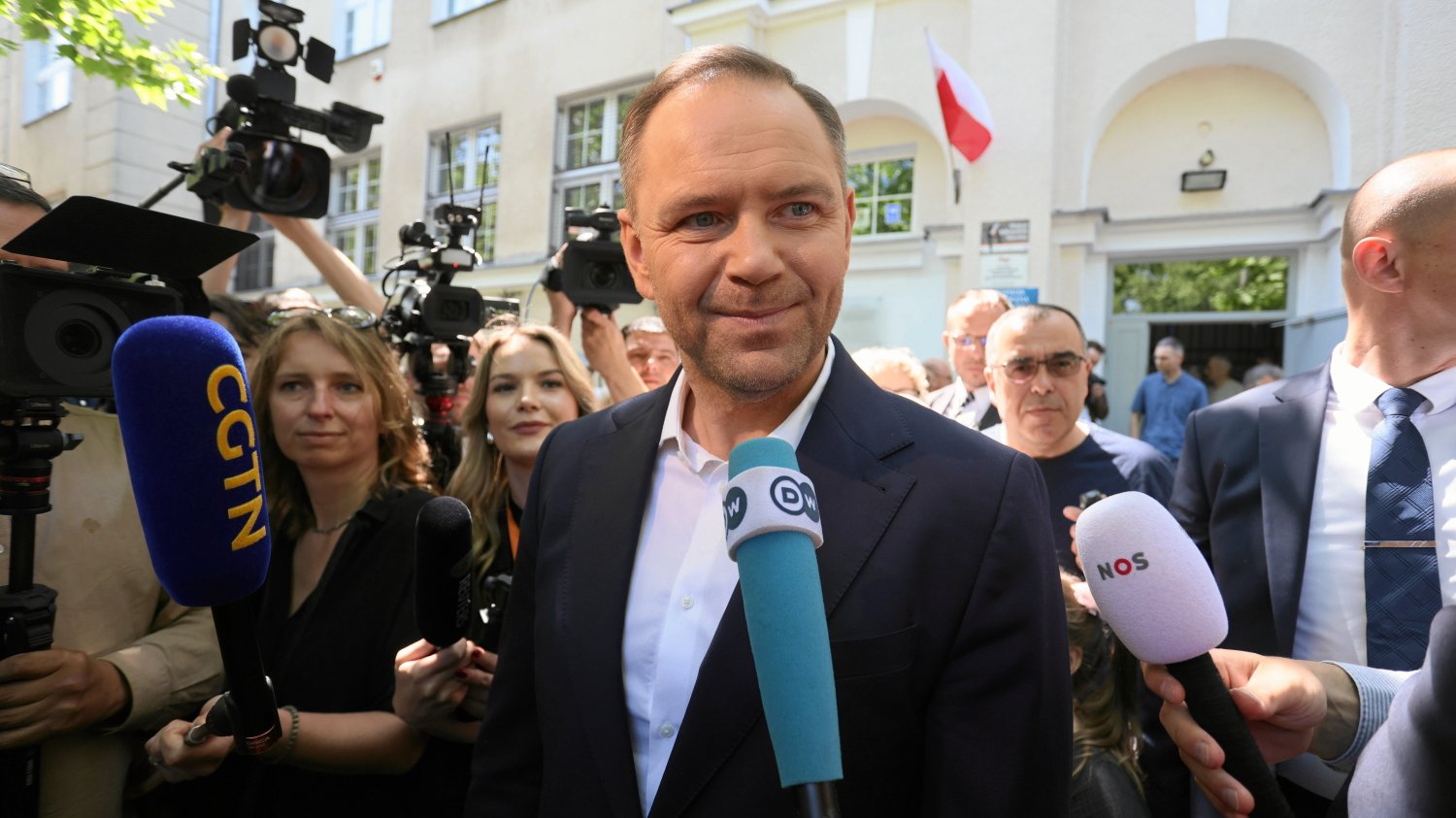 "Jeszcze Polska nie zginęła. Naprawdę nie”. Wpływowy niemiecki dziennik o trumpizmie Nawrockiego