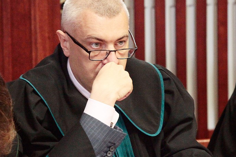 Roman Giertych zasłabł podczas przeszukania jego domu.