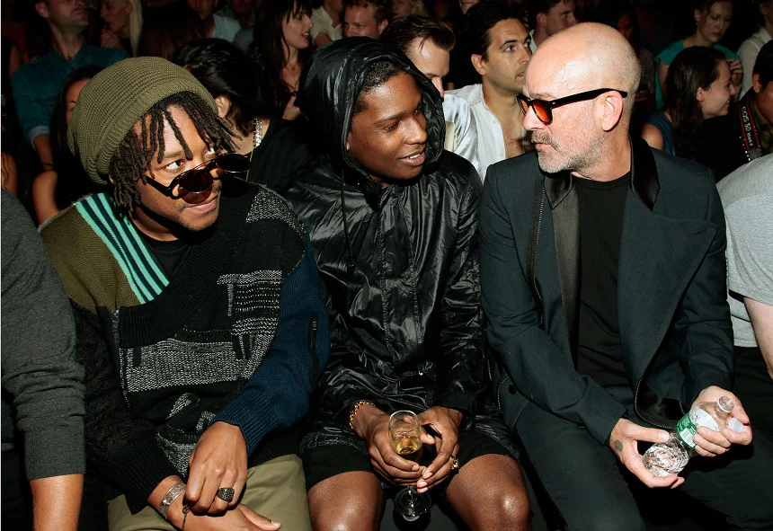 Nowojorski pokaz Y-3, w pierwszym rzędzie: raperzy - Lupe Fiasco, A$AP Rocky i Michael Stipe