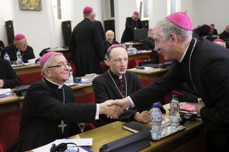 Po materiale TVN na temat Leszka Sławoja Głódzia na pomoc arcybiskupowi ruszyli duchowni Archidiecezji Gdańskiej.