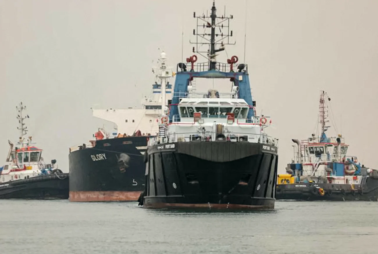 M/V Glory sparaliżowała ruch morski. 21 statków z opóźnieniami.