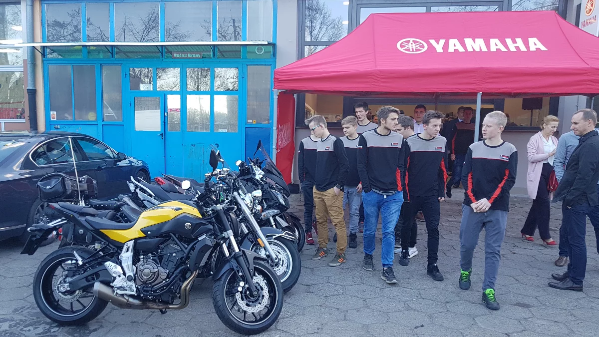 Młodzież będzie miała do dyspozycji łącznie dwa skutery i 
 cztery motocykle.