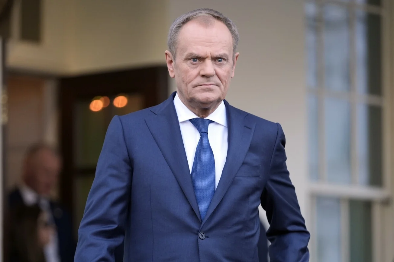 Duda uciekł od pytań, a Tusk? Zaskoczył angielszczyzną i... dopiekł spikerowi Republikanów.