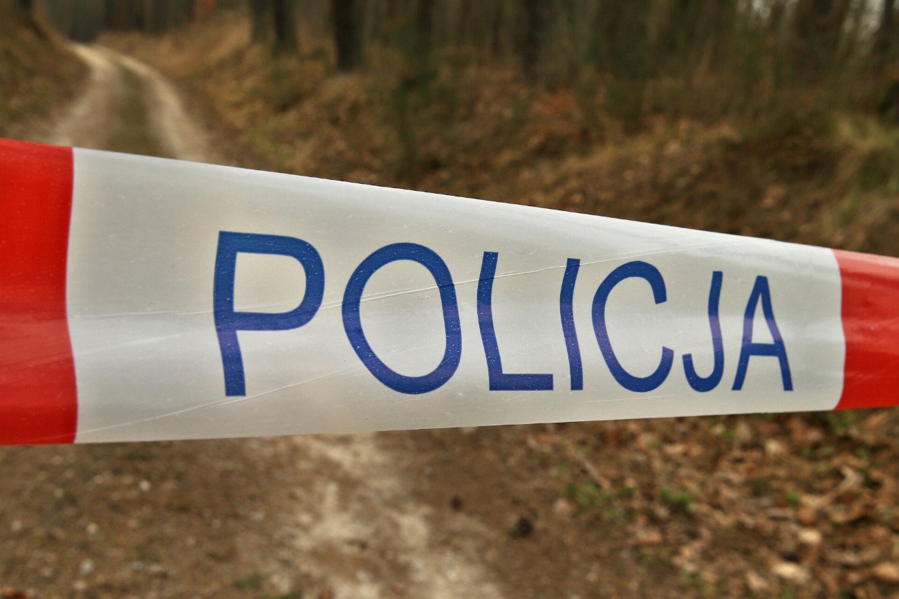 Wschowa. Są wyniki sekcji zwłok ojca i 13-letniej córki znalezionych w aucie