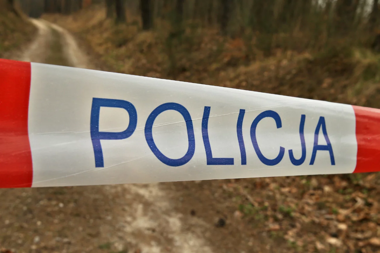 Wschowa. Są wyniki sekcji zwłok ojca i 13-letniej córki znalezionych w aucie