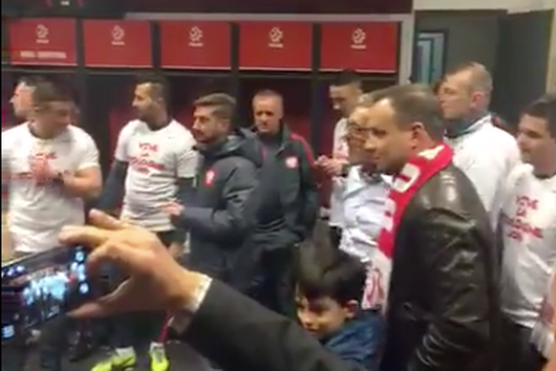 Prezydent Andrzej Duda gratulował piłkarzom, którzy wygrali z Irlandią