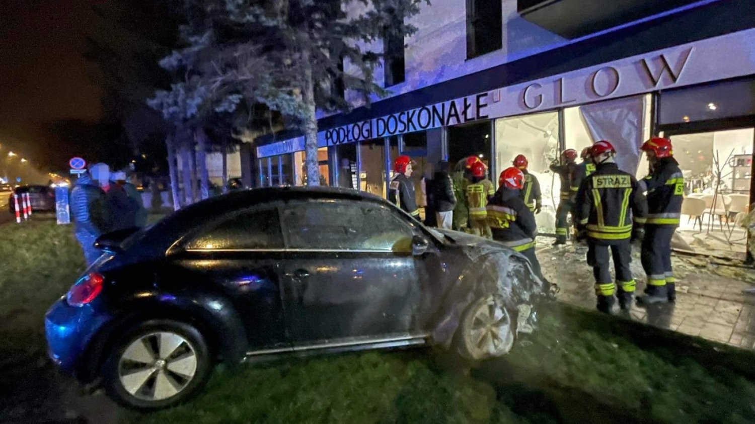 wjechała w salon kosmetyczny Toruń Była miss ekstraligi żużlowej siedziała za kierownicą samochodu, który wjechał w salon kosmetyczny