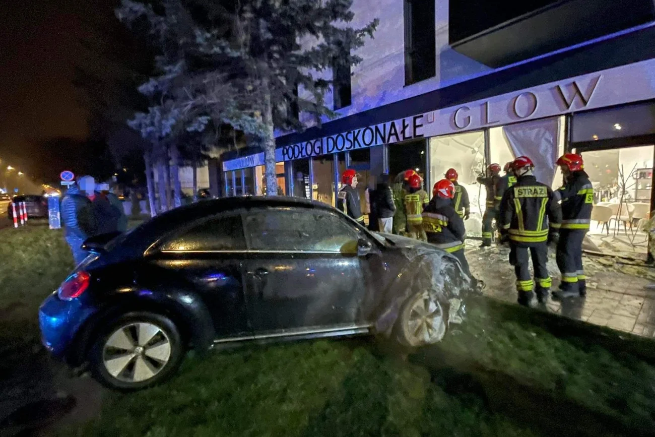 Była miss ekstraligi żużlowej siedziała za kierownicą samochodu, który wjechał w salon kosmetyczny