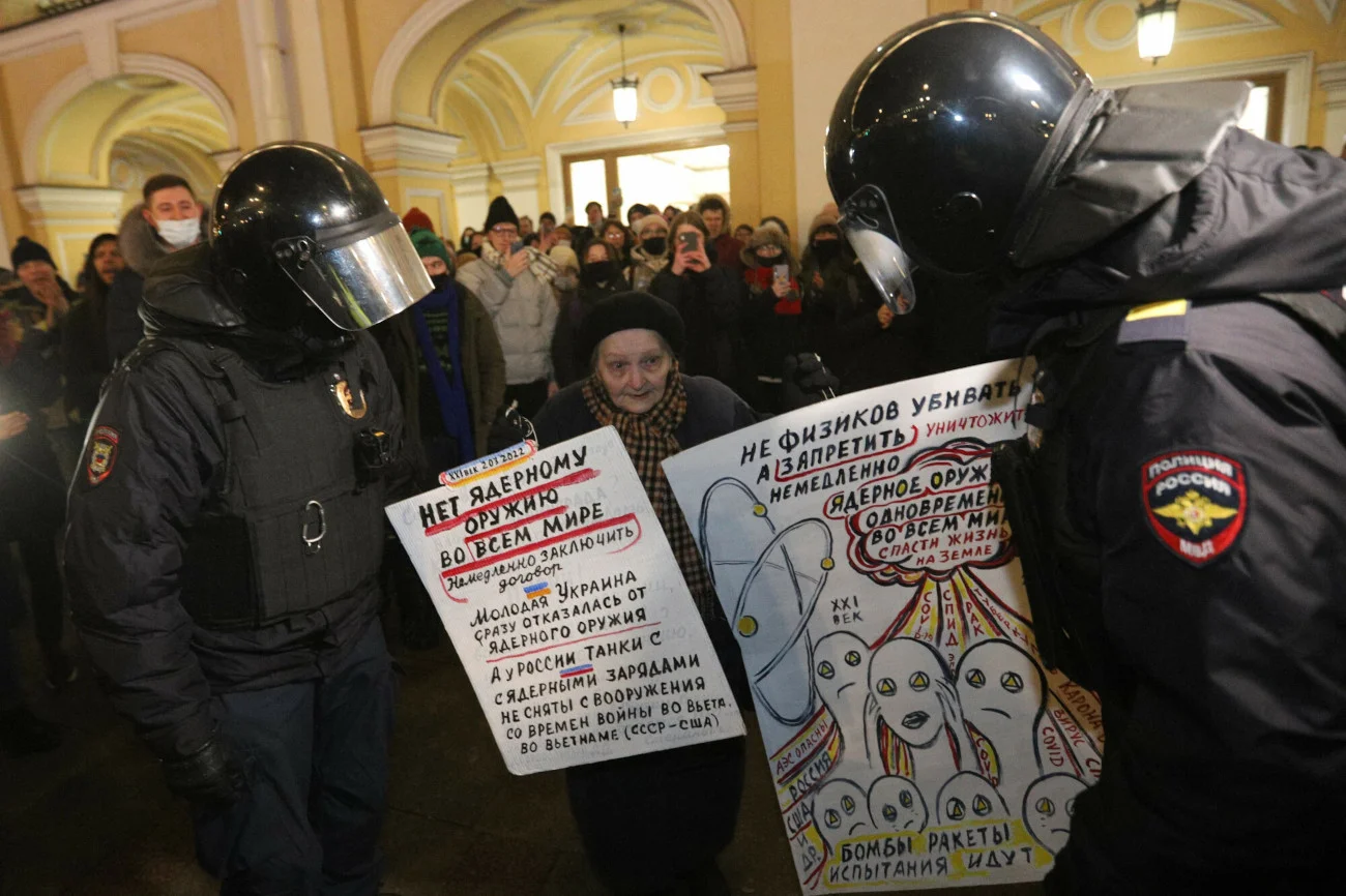 Jelena Osipowa to malarka i aktywistka z Petersburga. Jej historia łapie za serce, chociaż nieprawdą jest, że przetrwała blokadę Leningradu