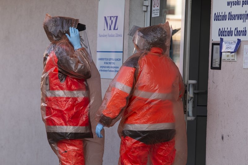 Ministerstwo Zdrowia poinformowało o dwóch nowych zgonach.