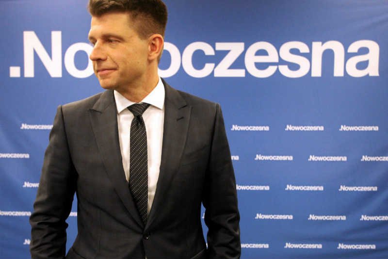 Nowoczesna strollował Prawo i Sprawiedliwość.