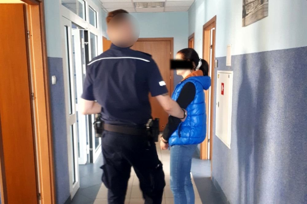 28-latka z Karczewa pogryzła swoje 4-letnie dziecko.