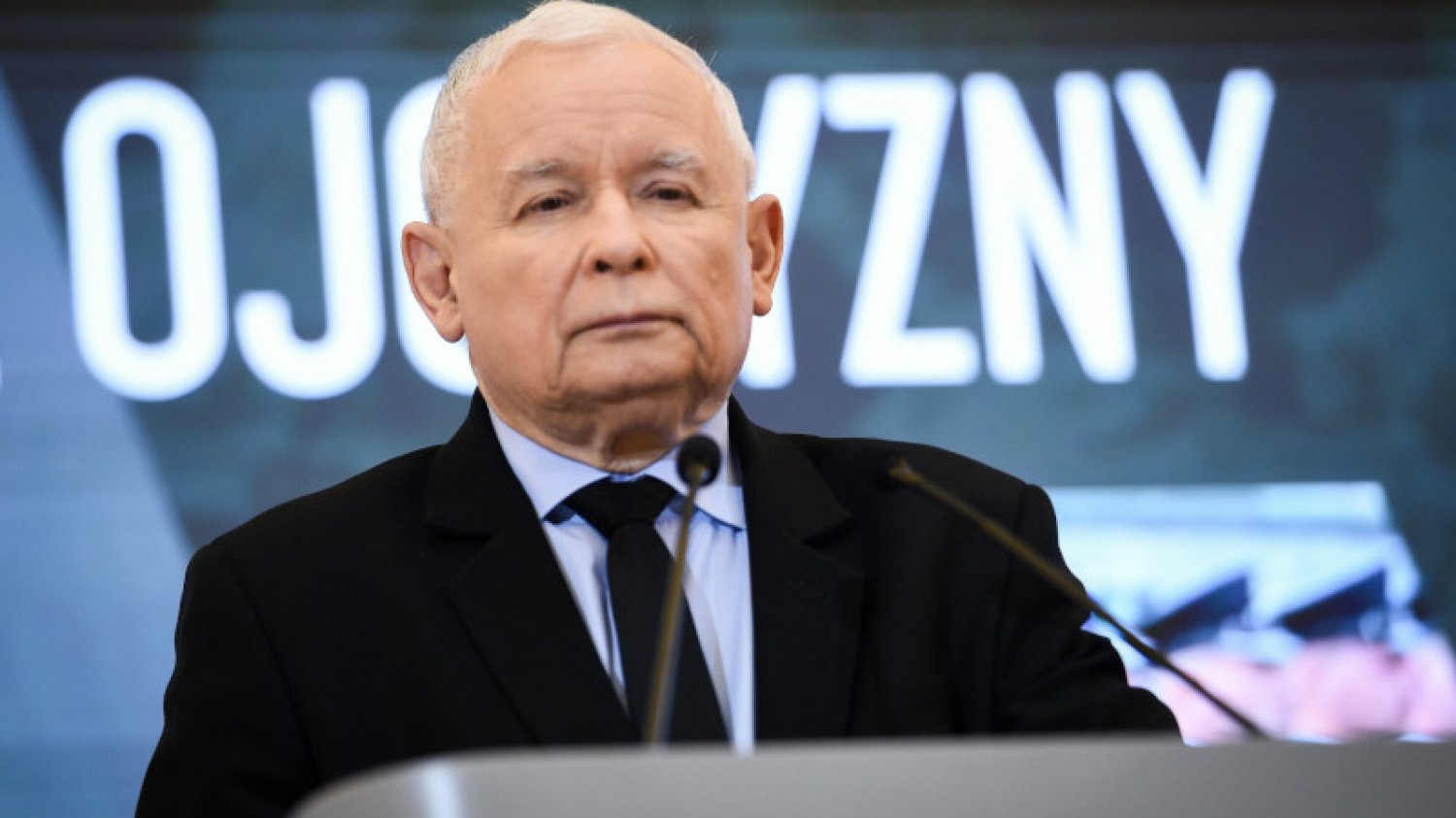 List, w którym prezes PiS Jarosław Kaczyński wyznał, że "Tragedia smoleńska jest wciąż krwawiącą raną" został odczytany przez ministra Błaszczaka w przededniu rocznicy katastrofy